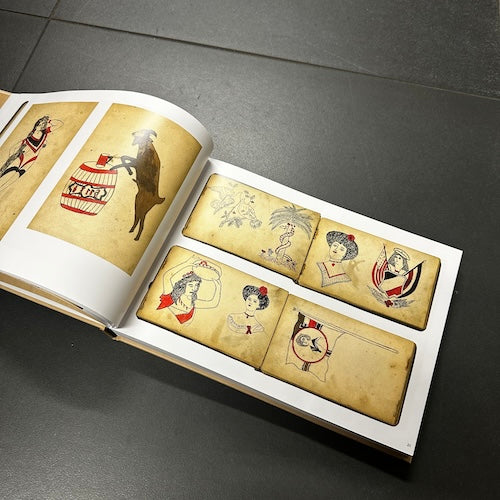 Aelteste Taetowierstube "the collection"